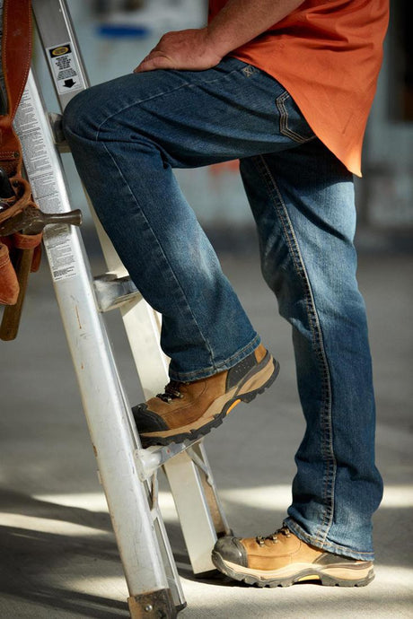 Ariat Endeavor 6 inch Carbon-Toe Waterproof Work Boot Dusted Brown Detail